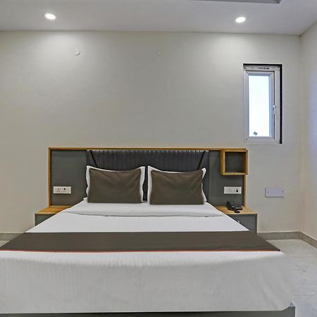Hotel Townhouse Vip Grand à Delhi  Extérieur photo