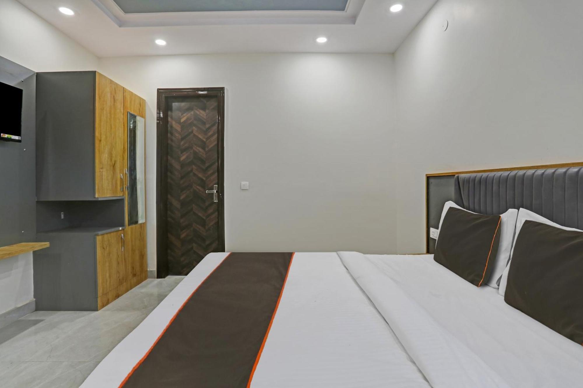 Hotel Townhouse Vip Grand à Delhi  Extérieur photo