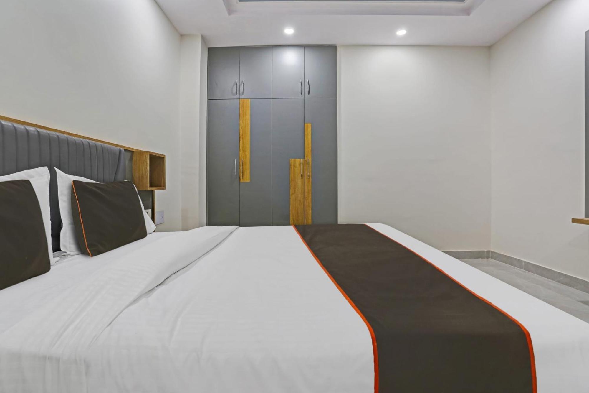 Hotel Townhouse Vip Grand à Delhi  Extérieur photo